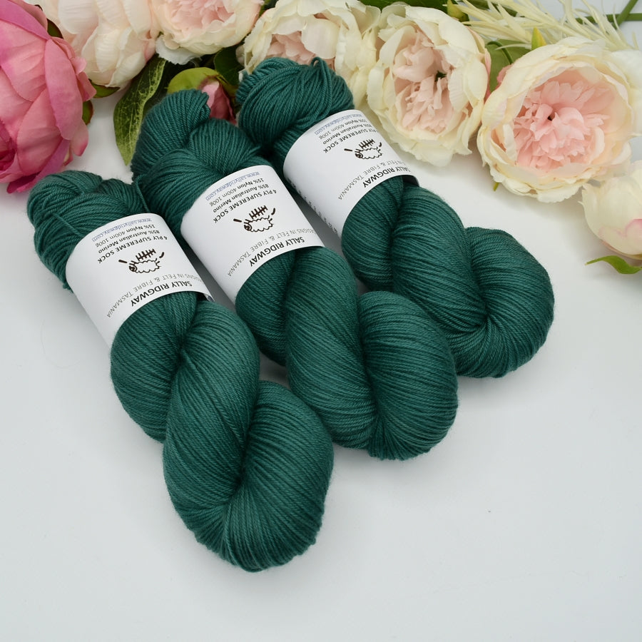 4 ply Supreme Sock Yarn Hand Dyed Emerald| Sock Yarn | Sally Ridgway | Shop Wool, Felt and Fibre Online