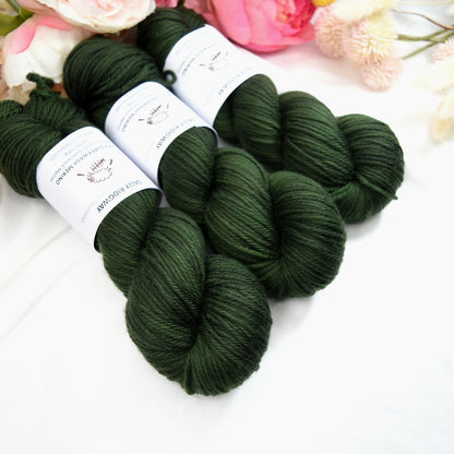 Wendy's Green on 8 Ply Superwash 100% Merino Yarn| 8 Ply Superwash Merino Yarn | Sally Ridgway | Shop Wool, Felt and Fibre Online