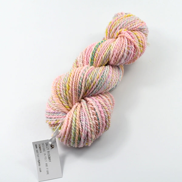 Hand Spun Superwash Merino Wool Chunky Yarn in Marshmallow 13132| Hand Spun Yarn | Sally Ridgway | Shop Wool, Felt and Fibre Online