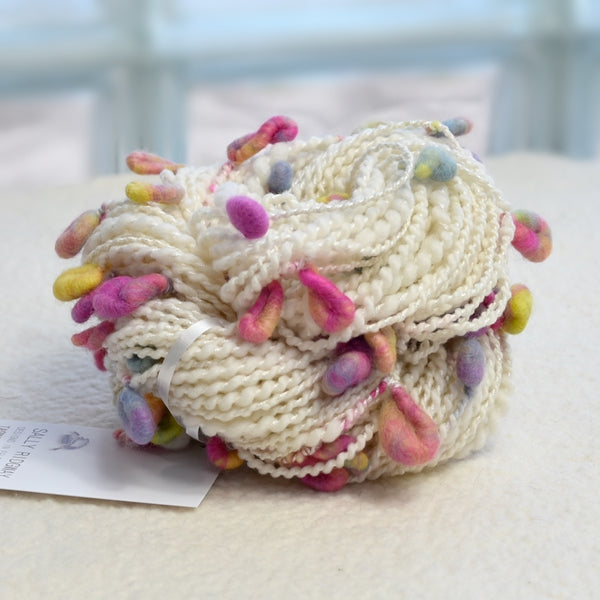 White Chunky Hand Spun Art Yarn - Popcorn 13320| Hand Spun Yarn | Sally Ridgway | Shop Wool, Felt and Fibre Online