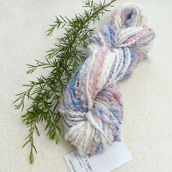 White Chunky Hand Spun Art Yarn Pink Blue Mix 12556| Hand Spun Yarn | Sally Ridgway | Shop Wool, Felt and Fibre Online