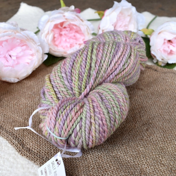 Hand Spun Tasmanian Merino Wool Chunky Yarn in Floral Cream 13077| Hand Spun Yarn | Sally Ridgway | Shop Wool, Felt and Fibre Online